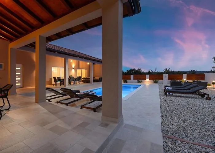 Casa Kasijan By Adriaticluxuryvillas Вилла Debeljak