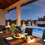 别墅 Casa Kasijan By Adriaticluxuryvillas Debeljak