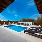 Casa Kasijan By Adriaticluxuryvillas 别墅