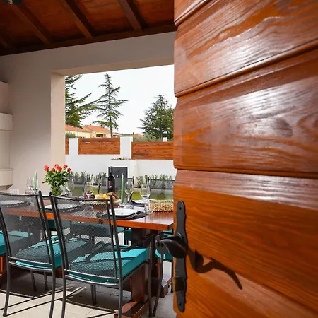 Casa Kasijan By Adriaticluxuryvillas Villa Debeljak