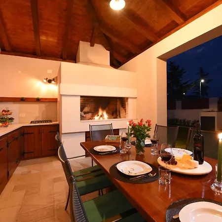 Casa Kasijan By Adriaticluxuryvillas * Debeljak