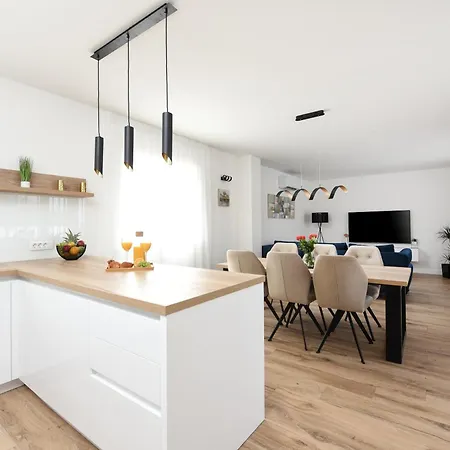 Casa Kasijan By Adriaticluxuryvillas * Debeljak